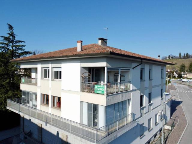 Appartamento in vendita a Manzano UD