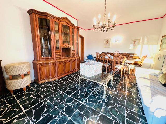 APPARTAMENTO in VENDITA a MASSA Marina di Massa di 4 vani