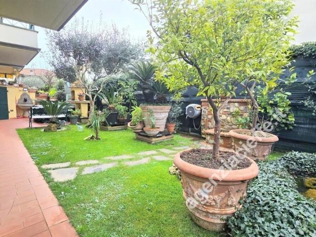 APPARTAMENTO in VENDITA a MASSA Marina di Massa di 3 vani