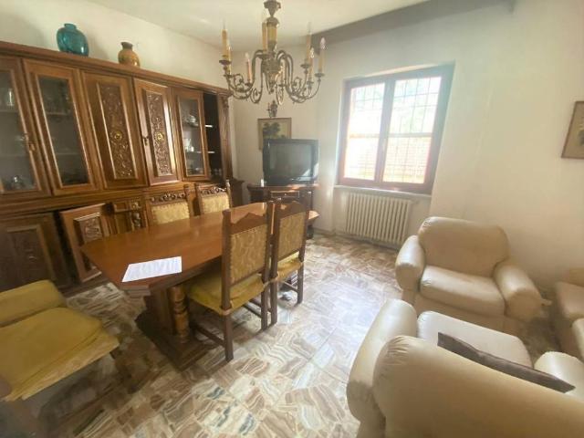 Appartamento in vendita a Massa MS