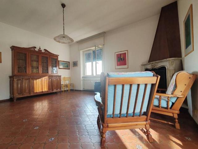 Appartamento in vendita a Massa MS