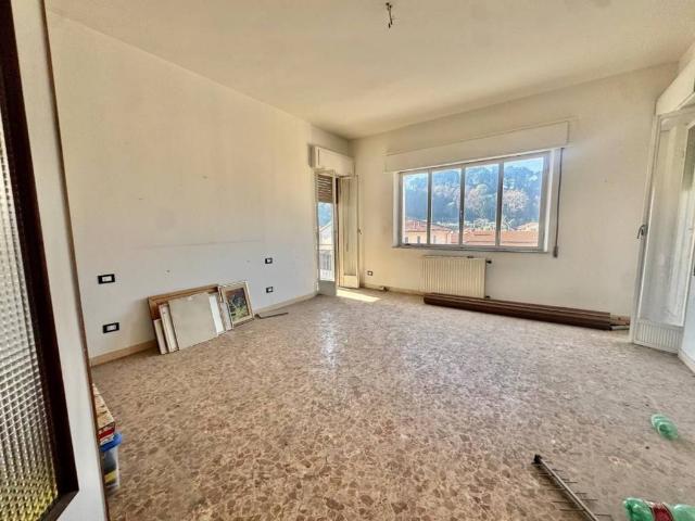 Appartamento in vendita a Massa MS
