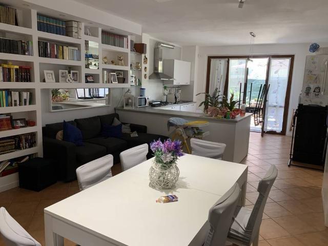 Appartamento in vendita a Massa MS