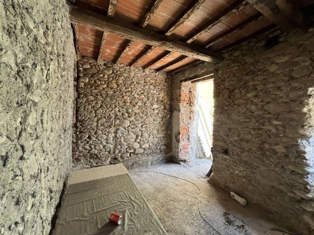 Appartamento in vendita a Massa MS