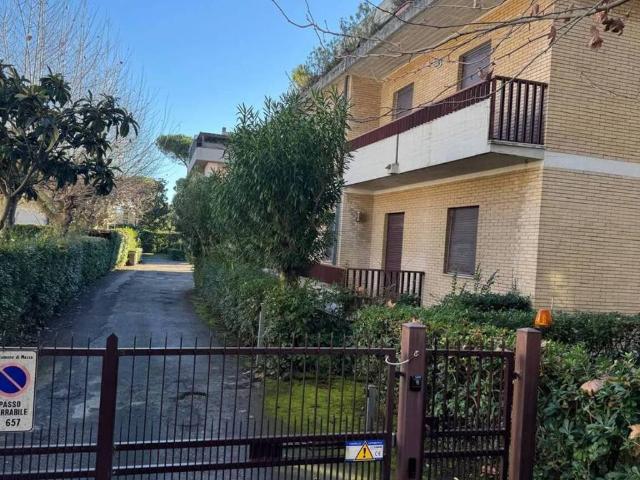 Appartamento in vendita a Massa MS