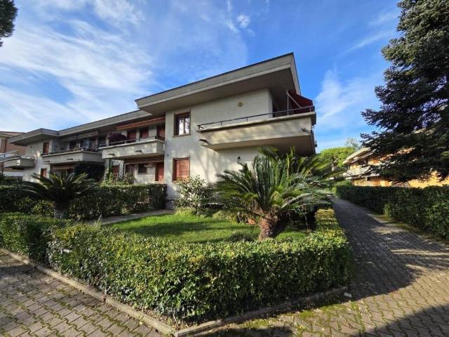 Appartamento in vendita a Massa MS