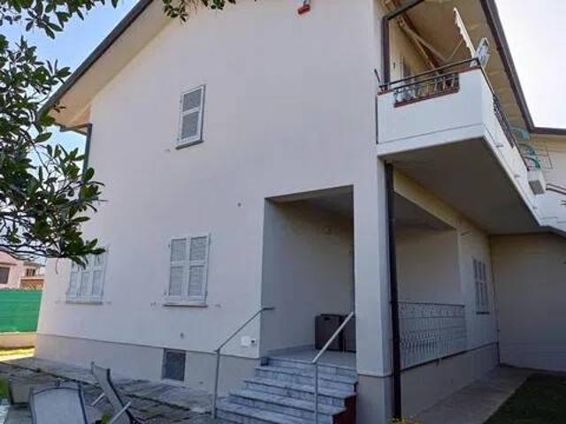 Appartamento in vendita a Massa MS