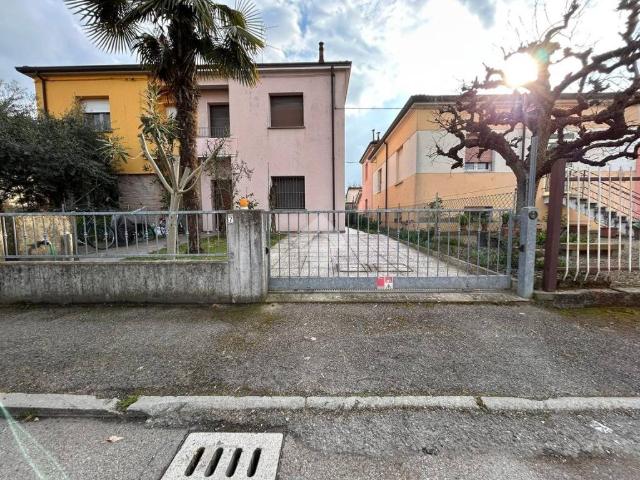 Villa in vendita a Massa Lombarda RA