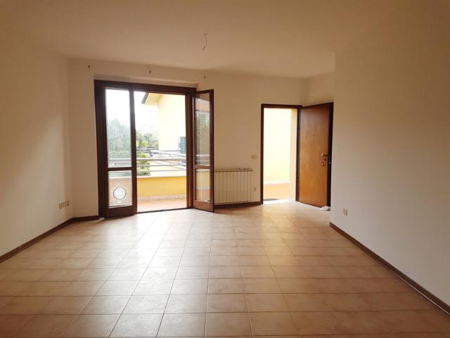APPARTAMENTO in VENDITA a MASSA PERIFERIA di 5 vani