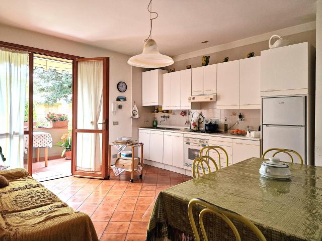 APPARTAMENTO in VENDITA a MASSA RONCHI di 3 vani