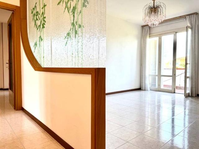 Appartamento in vendita a Massa via Poggioletto, Centro città