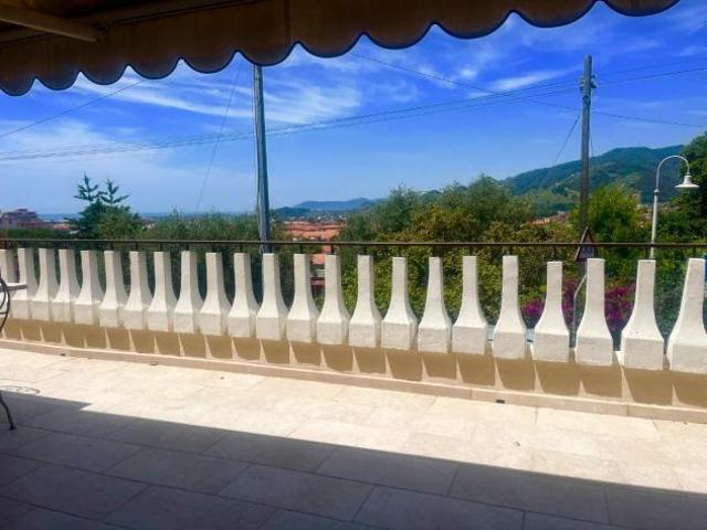 Appartamento in vendita a Massa 140 mq Rif: 1331479