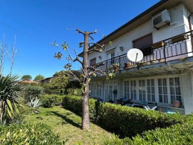 Appartamento in vendita a Massa 145 mq Rif: 1409230