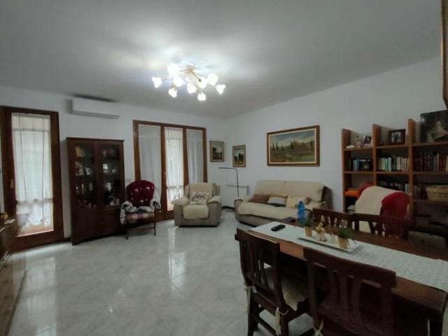 Appartamento in vendita a Massa 136 mq Rif: 1364605