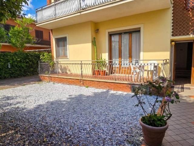 Appartamento in vendita a Massa