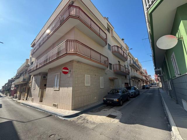 Appartamento in vendita a Massafra, Centro