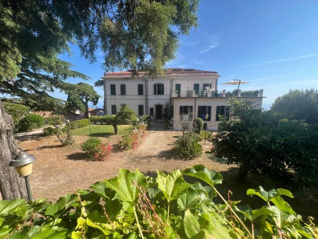 Appartamento in vendita a Marciana