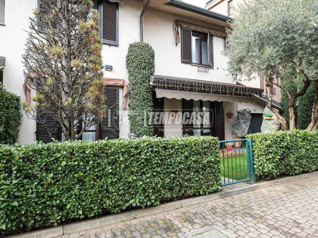 Villa a schiera in vendita a Mariano Comense