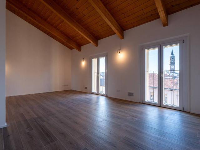 Appartamento in vendita a Mariano Comense CO