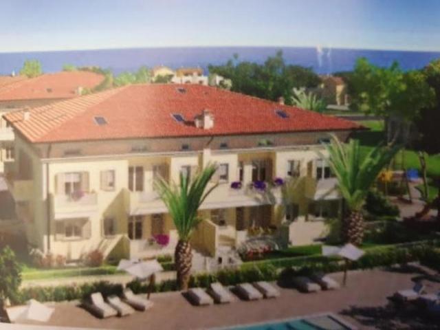 Appartamento in vendita a Marina di Carrara Carrara 107 mq Rif: 834347