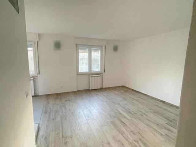Appartamento in vendita a Marina di Carrara Carrara 80 mq Rif: 1265261