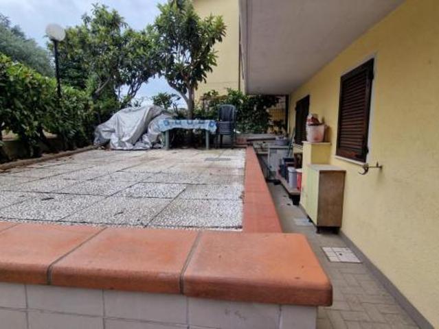 Appartamento in vendita a Marina di Carrara Carrara 84 mq Rif: 1341275