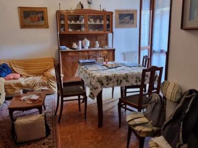 Appartamento in vendita a Marina di Carrara Carrara 98 mq Rif: 1414038
