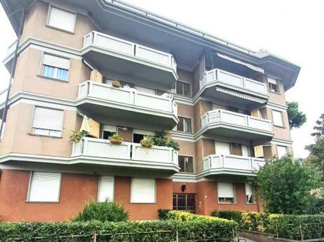 Appartamento in vendita a Marina di Massa Massa 80 mq Rif: 1210674