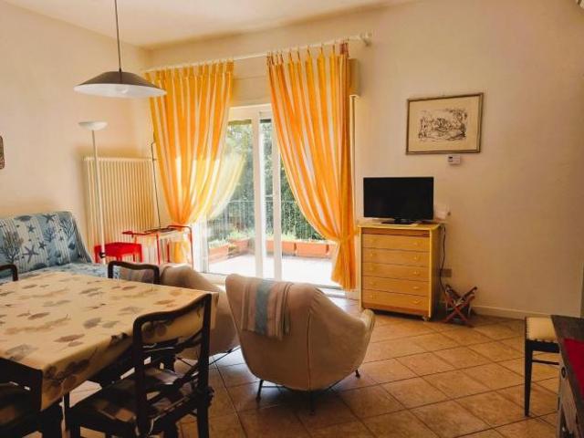 Appartamento in vendita a Marina di Massa Massa 92 mq Rif: 1342152