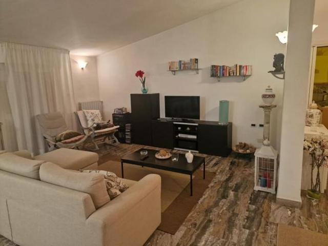 Appartamento in vendita a Marina di Massa Massa 106 mq Rif: 1365541