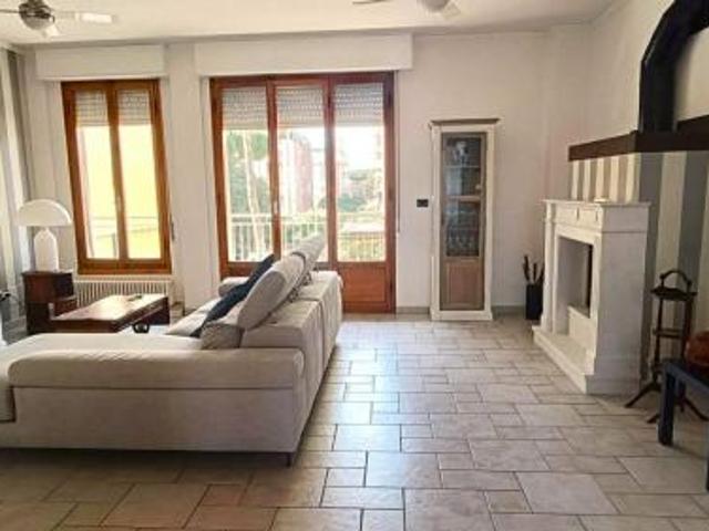 Appartamento in vendita a Marina di Massa Massa 115 mq Rif: 1317999
