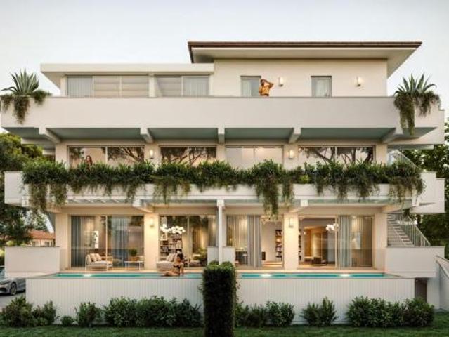 Appartamento in vendita a Marina di Massa Massa 192 mq Rif: 1428069
