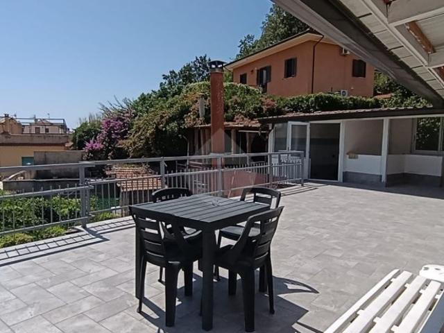 Appartamento in vendita a Marina di Minturno, Minturno