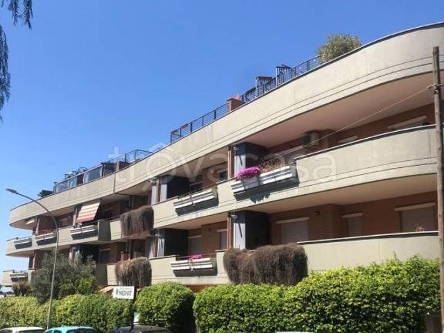Appartamento in vendita a Marino via 25 Aprile, 11, Santa Maria Delle Mole