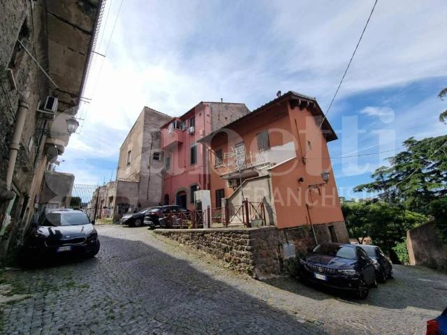 Appartamento in vendita a Marino RM