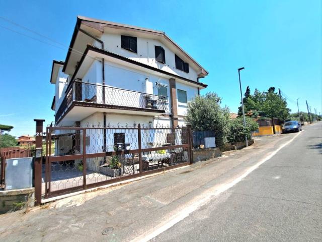 Appartamento in vendita a Marino RM