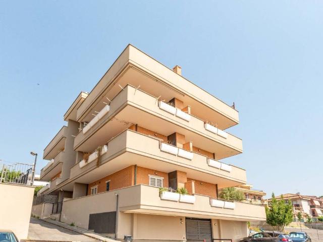 Appartamento in vendita a Marino RM