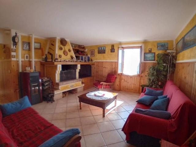 Appartamento in vendita a Marliana PT