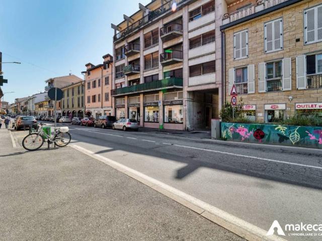 Appartamento in vendita a Melegnano via Dezza, 8
