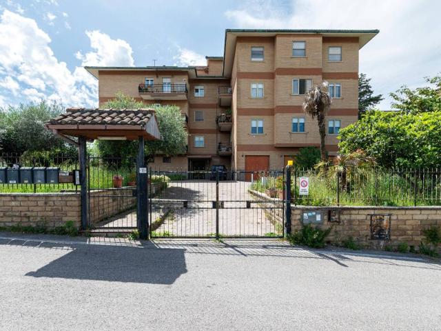 Appartamento in vendita a Mentana RM