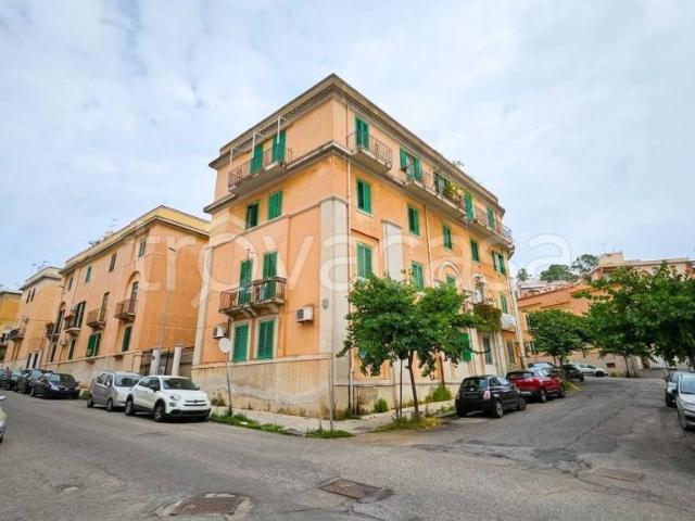 Appartamento in vendita a Messina via Bellinzona, 68, Giostra