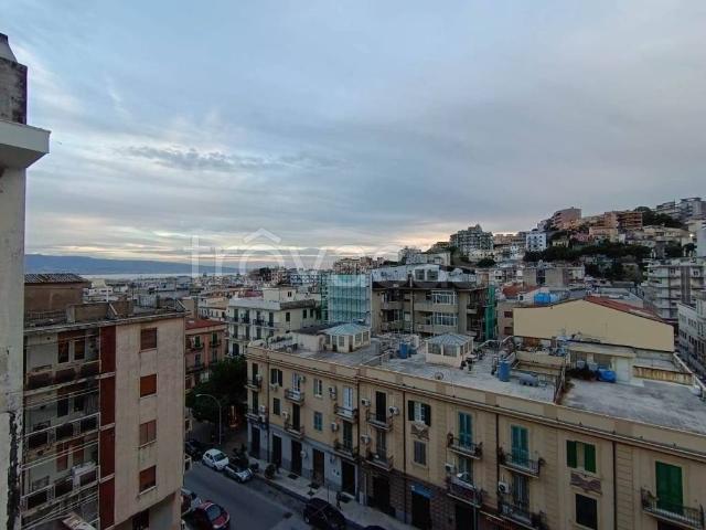 Appartamento in vendita a Messina via San Sebastiano, 9, Centro Storico