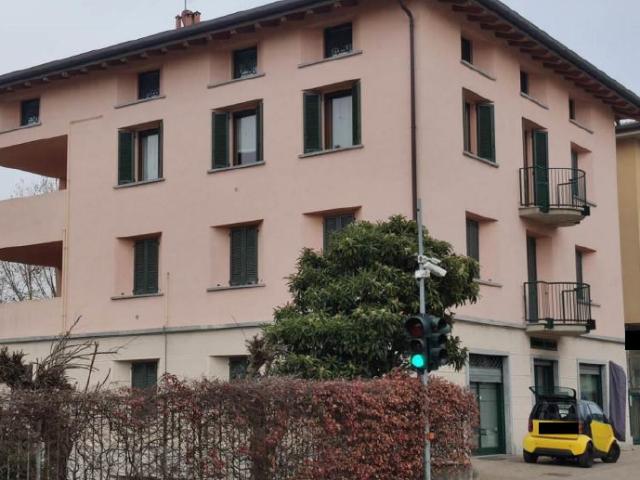 Appartamento in vendita a Merone