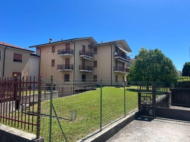 Appartamento in vendita a Merate LC