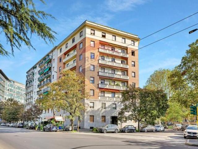 Appartamento in vendita a Milano 4 locali 151mq