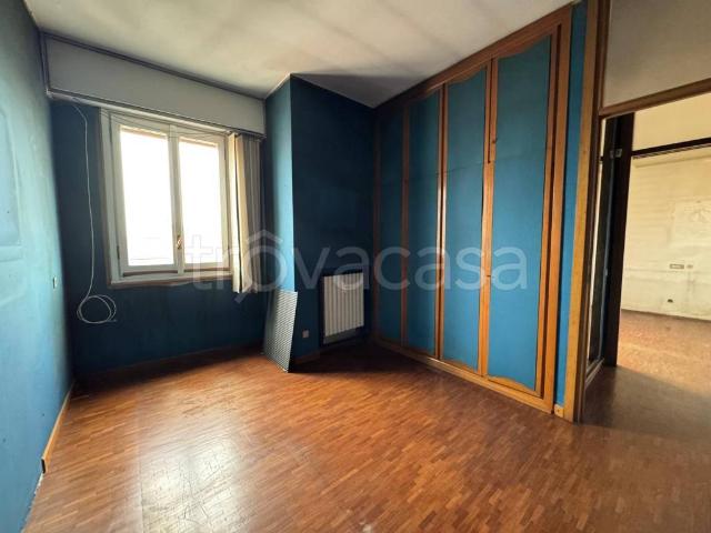 Appartamento in vendita a Milano via Cosimo del Fante, Ticinese