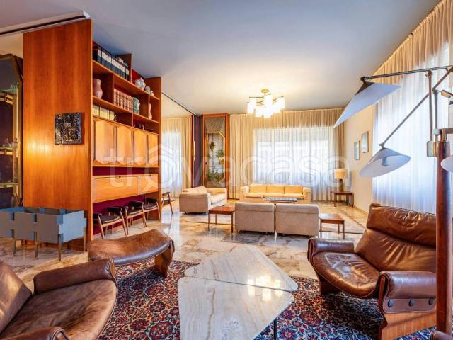 Appartamento in vendita a Milano corso Monforte, San Babila