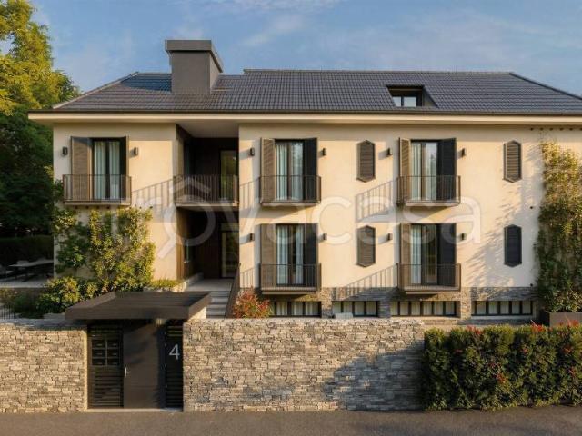 Appartamento in vendita a Milano via degli Odescalchi, 4, San Siro