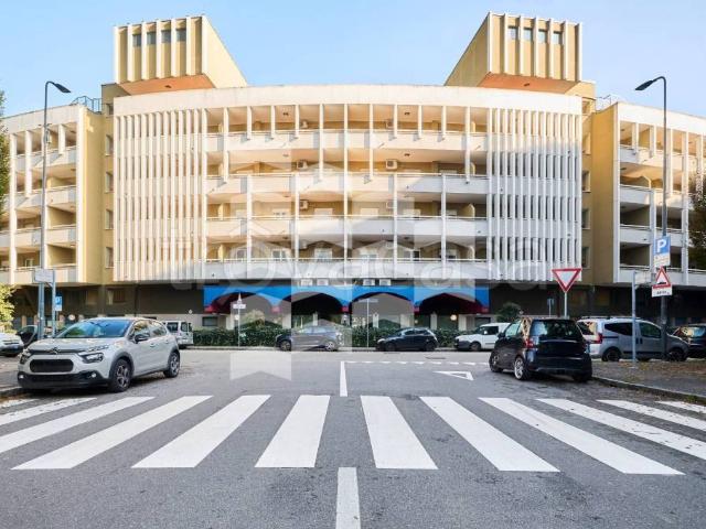 Appartamento in vendita a Milano via Fratelli Fraschini, 3, Gratosoglio