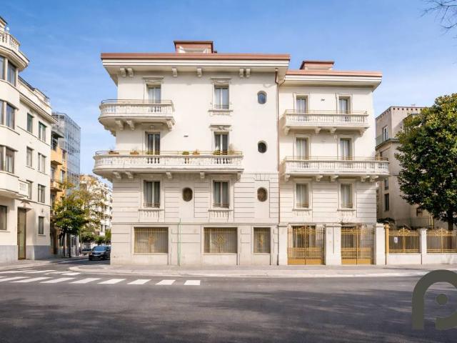 Appartamento in vendita a Milano via Monte Bianco, 6, Monte Rosa Lotto